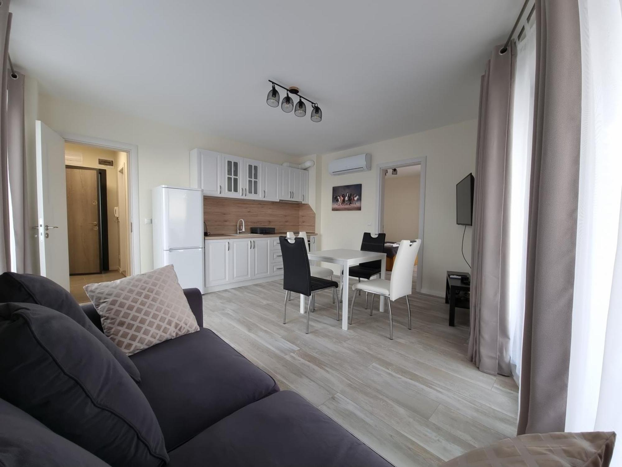 Apartment орех а30 *